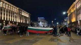 Нов спонтанен протест срещу правителството в триъгълника на властта